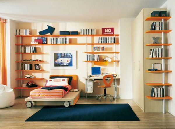 orange blau Teppich  Bett  Zimmer Jugendlicher Mann Teenager Design Regale   Fenster 