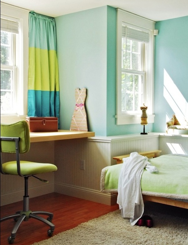 Schlafzimmer minzgrün Stuhl Bett Winterheimbüro