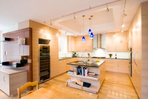 coole beleuchtung küche essbereich blaue hängelampen