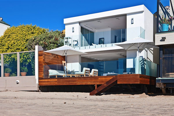 modernes malibu ferienhaus pazifischer ozean terrasse holz platten