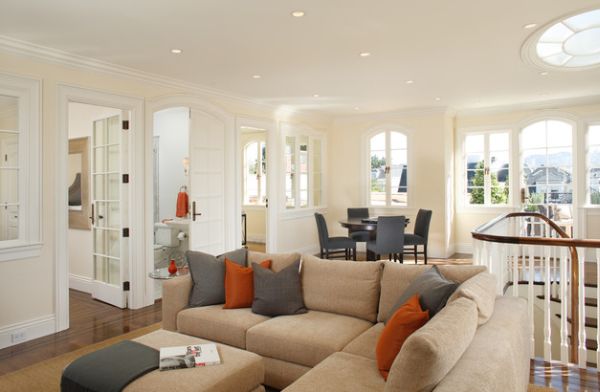 orange couch grau kissen beige weiß wohnzimmer