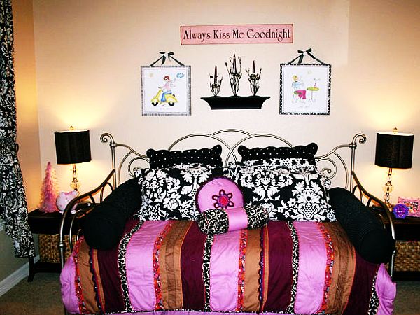 prächtig Schlafzimmer Mädchen Bett gemustert lila rosa