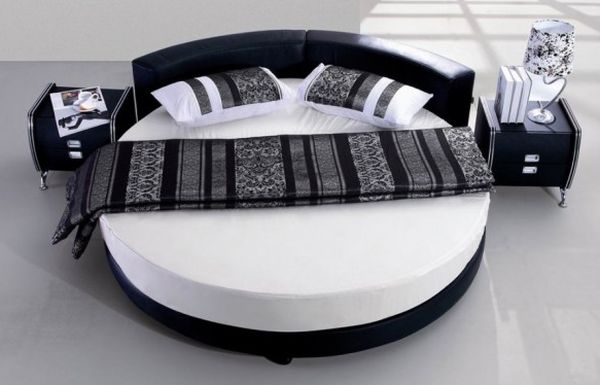 wunderbar weiß schwarz rund Bett gemustert Decke