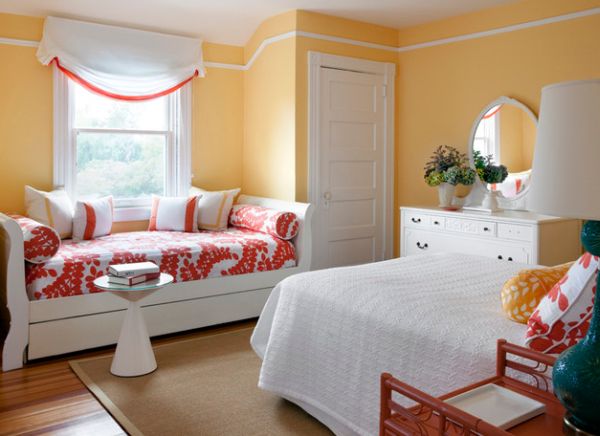 Luxuriöse Betten gelb wand
