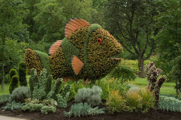 Skulpturen im Botanischen Garten in Montreal fisch