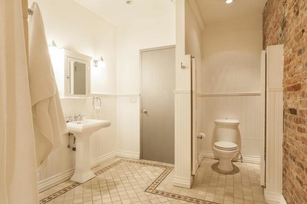 Wohnung in New York waschbecken toilette