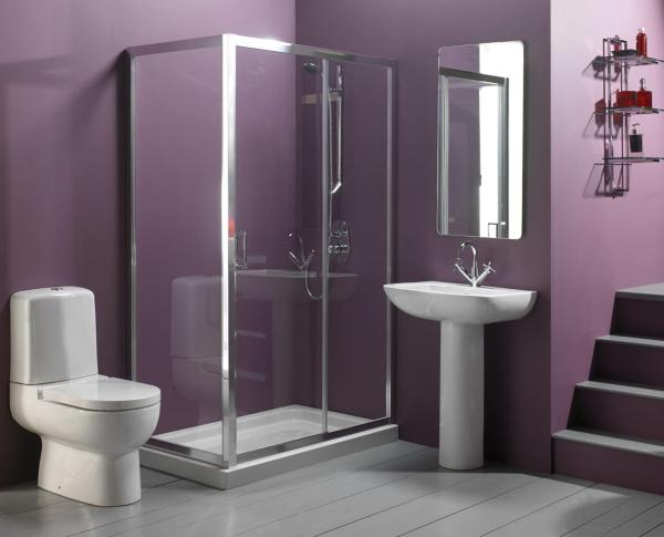 badezimmer lila wand treppen spüle WC elegante badezimmer renovierung ideen