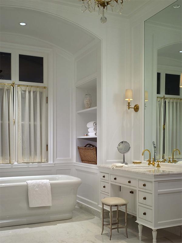 elegante badezimmer renovierung ideen klassisch wanne weiß
