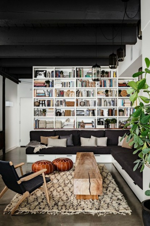 marokkkanisches Flair eklektisch stuhl teppich bibliothek couch