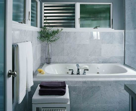 stilvolle badezimmer einrichtungen helle grau marmor fliesen