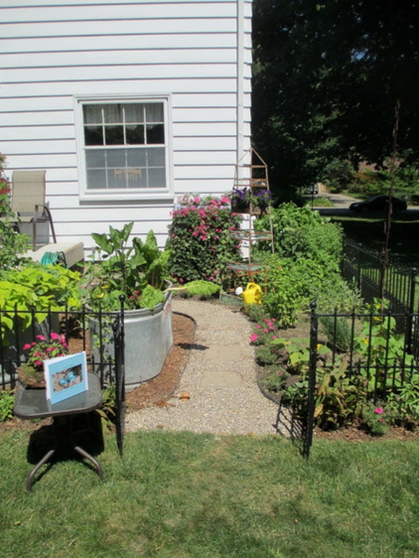 Heimwerker Ideen für Ihren Garten pflanzen tisch