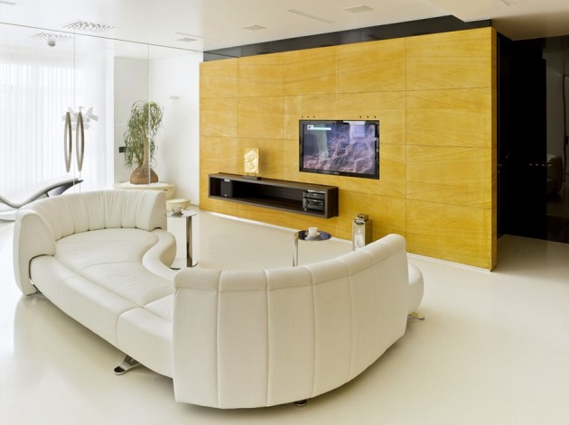 atemberaubende minimalistische  Wohnzimmer weiß couch gelb wand