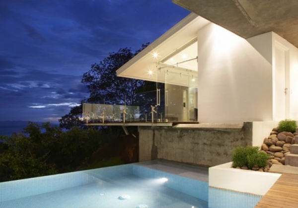 erstaunliche tropische Villa beleuchtung schwimmbecken