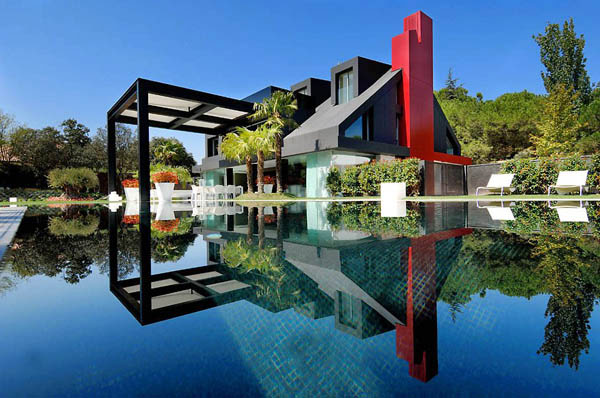 modernes Haus  Madrid schwimmbecken exterior