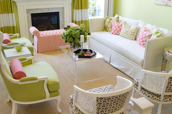 schick Interior tolle Stühle grün gemustert rosa