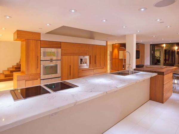 vorzügliche Residenz Beverly Hills luxus marmor holz kücheninsel