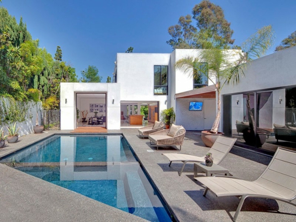 vorzügliche Residenz in Beverly Hills schwimmbecken liegestuhl palmen