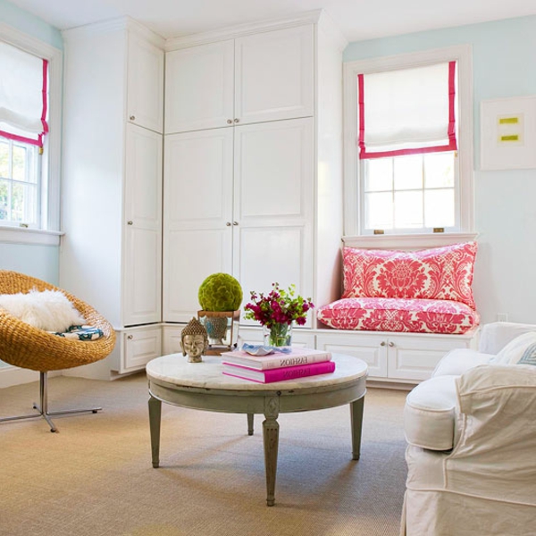 Auswahl Farbe wohnzimmer tisch weiß couch gemustert rot schrank
