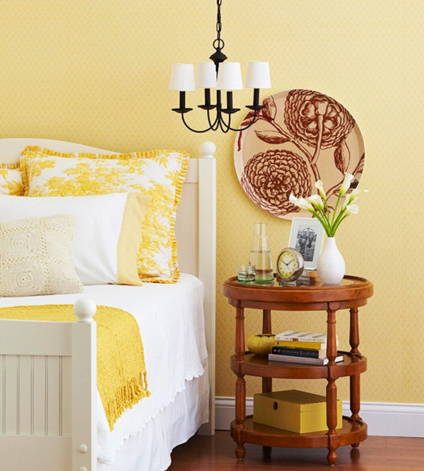 Auswahl der Farbe bett schlafzimmer nachttisch leuchter gelb kissen