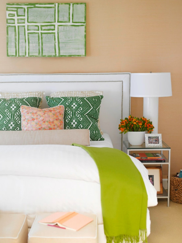 Interior Farben grün bett schlafzimmer kissen lampe