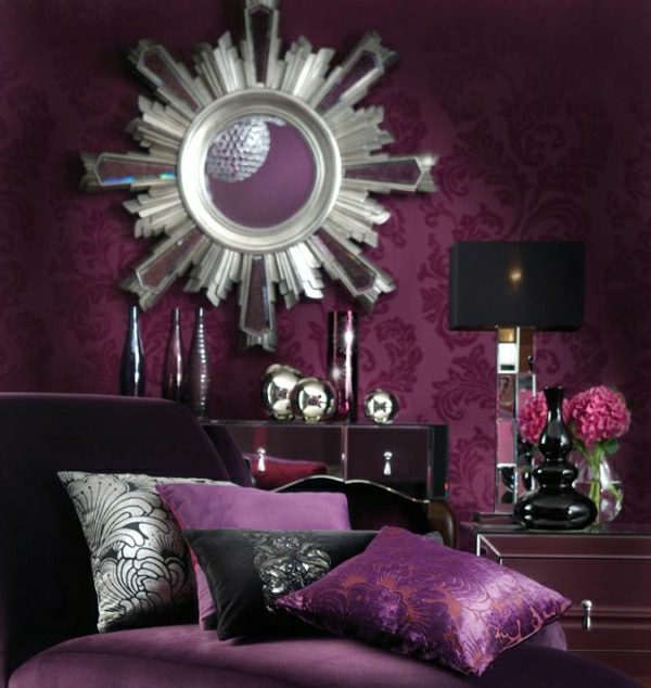 Interior Farbe lila kissen spiegel lampe
