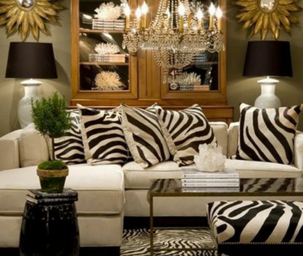 Interiors Tiermuster kissen zebra kronleuchter