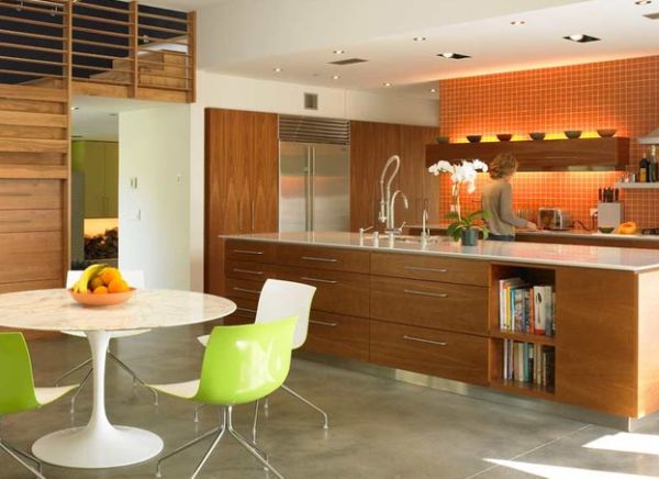 Möbeldesign Ideen tulpentisch stuhl weiß grün kücheninsel holz