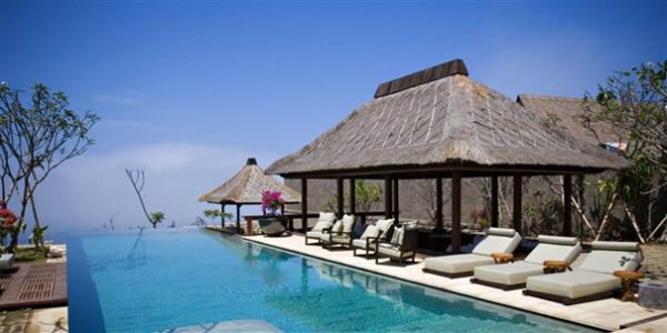 Urlaubsorte in Bali indischer ozean Bulgari Resort and Spa schwimmbecken