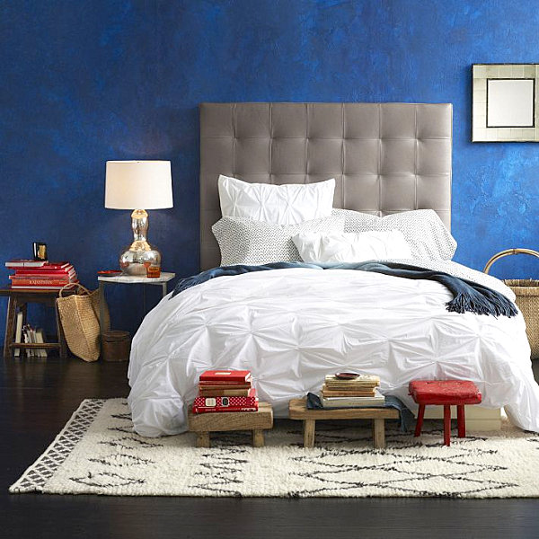 dekadentes Schlafzimmer teppich lampe blau