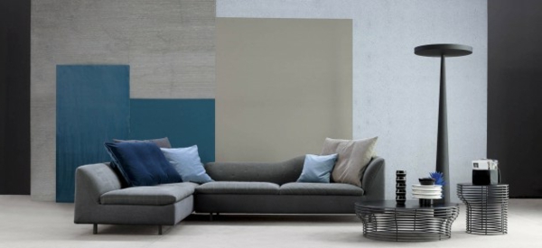 erstaunliche Möbeldesigns grau couch kissen blau tisch wand