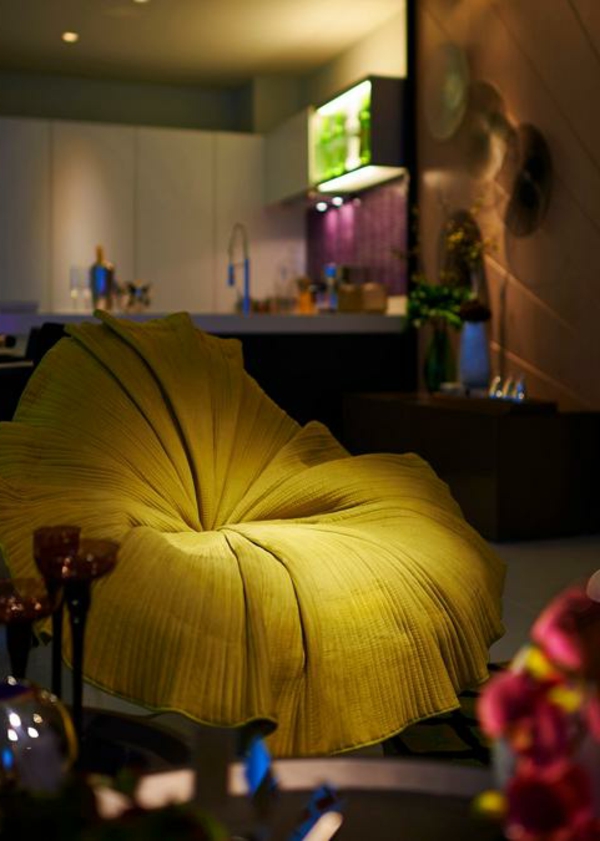 fantastisches Interior gelb sofa