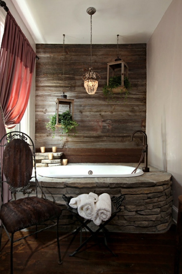 rustikale Badezimmer wanne stuhl leuchter