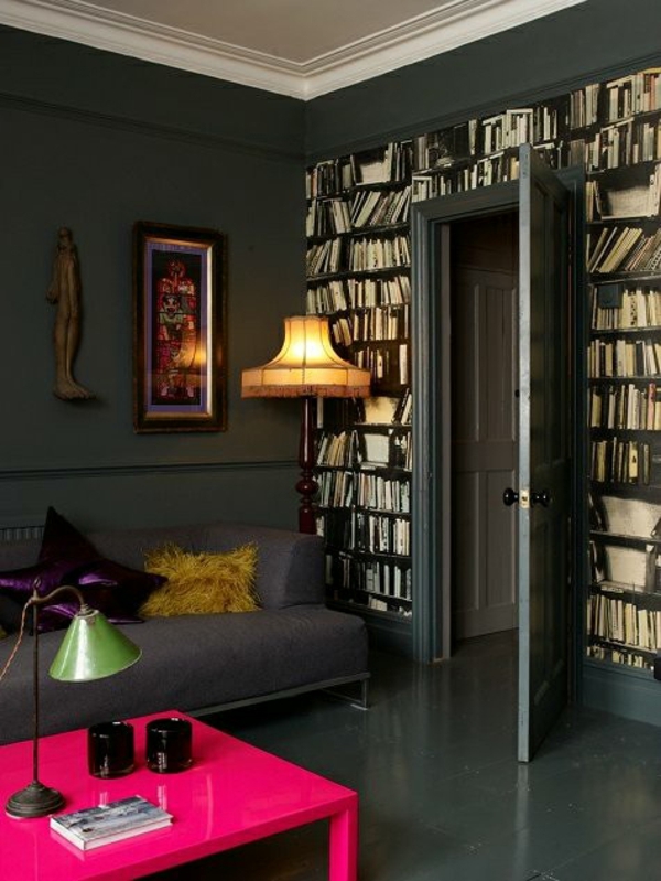 Bücher dekorieren wunderbar Ihre Wohnung rosa tisch couch lampe