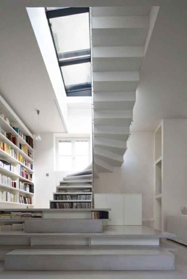 Bücher dekorieren wunderbar Wohnung treppe regale