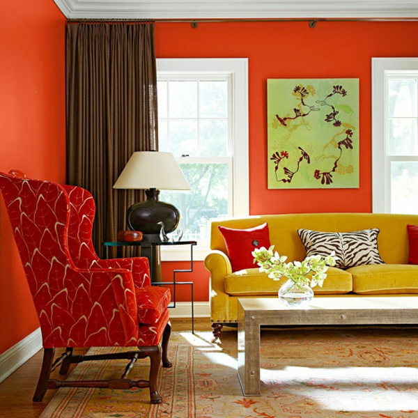 toll interior Farben rot sofa gelb couch wohnzimmer tisch