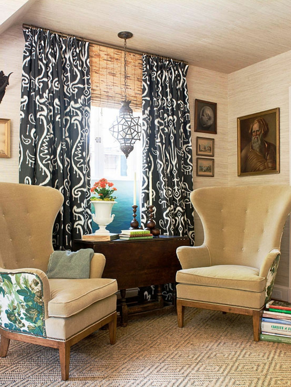 tolle interior Farben sofa beige schwarz weiß holz schrank