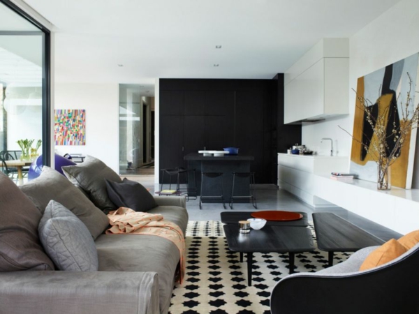 Farbenfrohes Interior couch tisch teppich wohnzimmer bild