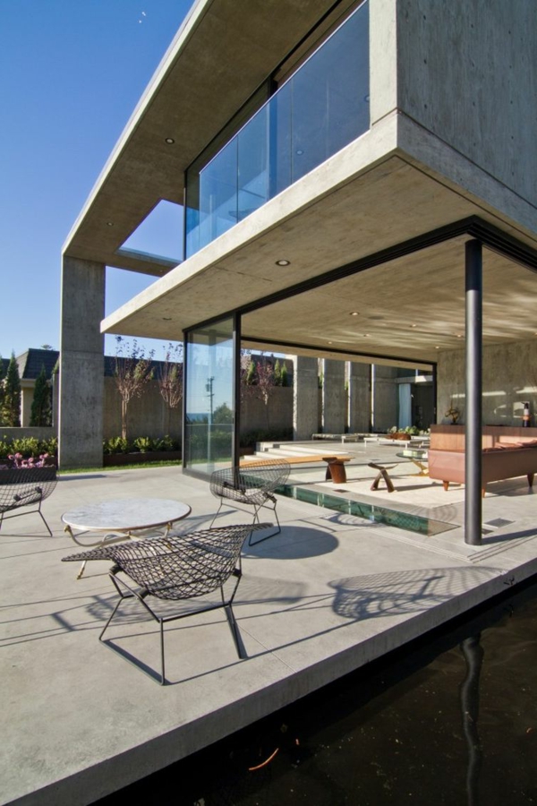 Luxuriöse Residenz in Kalifornien stuhl couch glas patio tisch