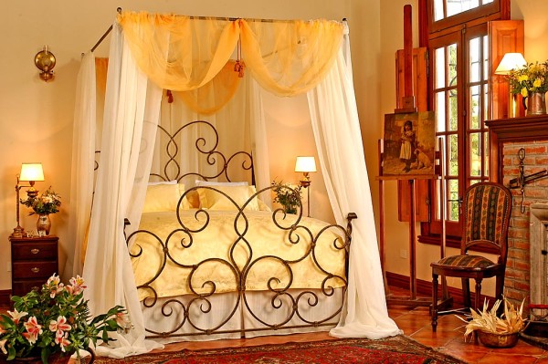 Traumhaft Schmiedeeisen Schlafzimmer Möbel baldachin gelb nachttisch bett