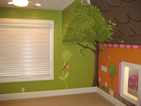 Wunderbare Kinderzimmer Kinderhochbett baum grün orange fenster