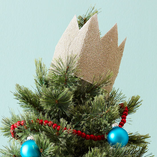 weihnachtsbaum deko christbaumspitze glänzend krone glitter