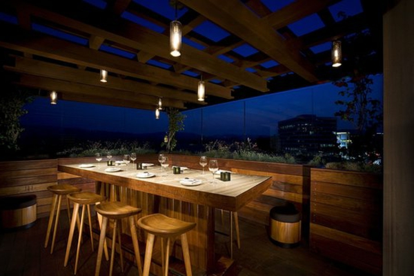 Dachrestaurants Bars mit wunderbaren Aussichten Beverly Hills tisch barhocker