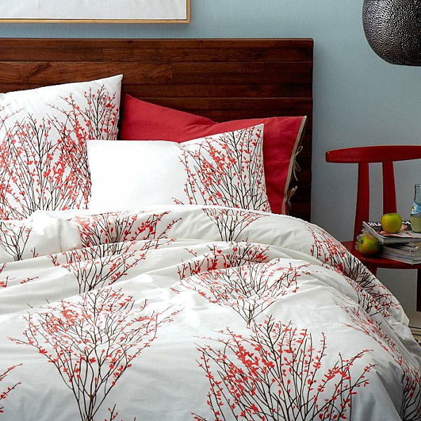 Entspannend Farben schlafzimmer bett rot blumen