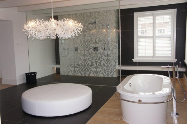 Moderne Badezimmer Design leuchter wanne tapete