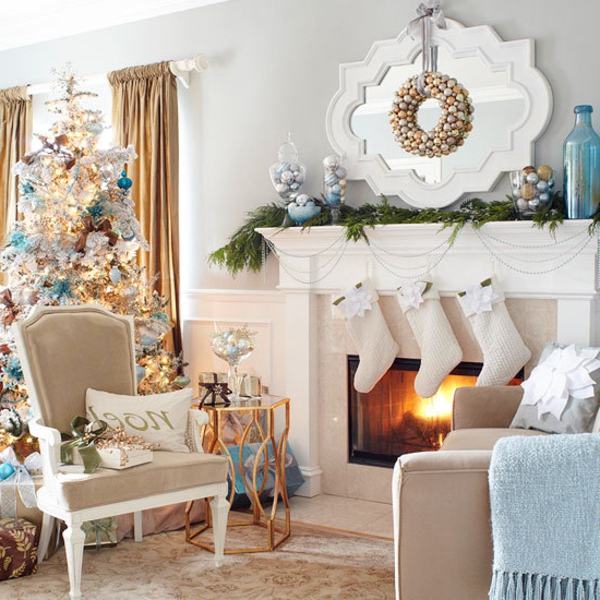 Schön Weihnachten Wohnzimmer weihnachtsbaum weiß strumpf kamin