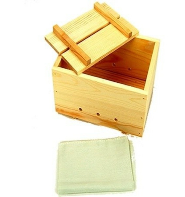 Tofuform aus Holz Koch Haus