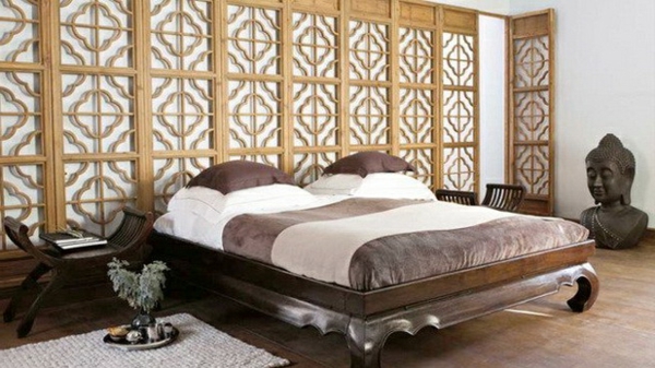 Zen Atmosphäre im Schlafzimmer bett dekoration braun