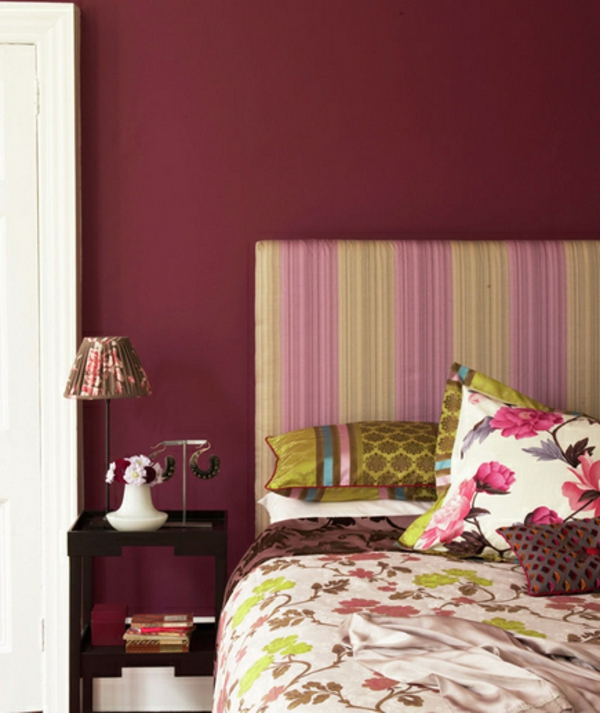 modern Schlafzimmer bett rosa rot blumen lampe