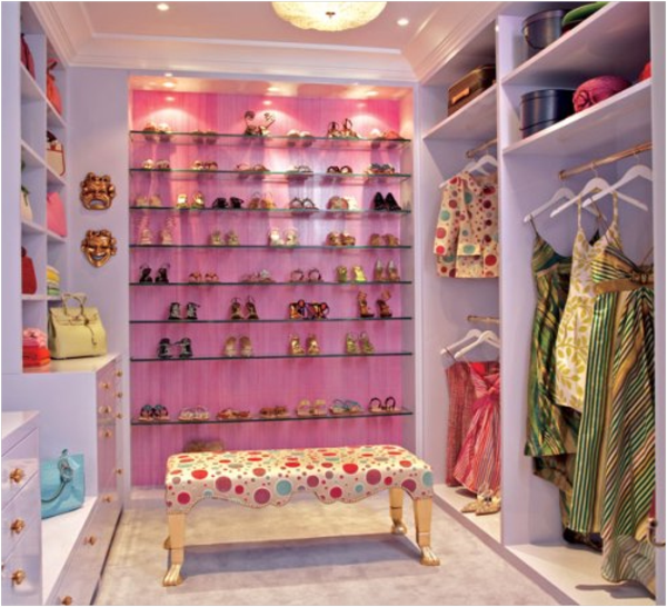 Aufbewahrung Ideen im Mädchenzimmer rosa regale schuhe kleider