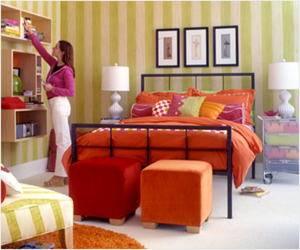 Aufbewahrung im Jugendzimmer Mädchen orange bett regale